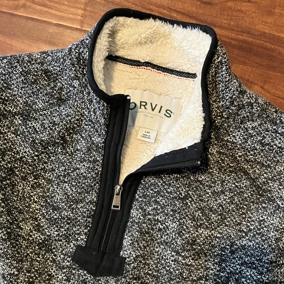Orvis | Gray knitted quarter zip pull over men’s size large - Picture 3 of 4